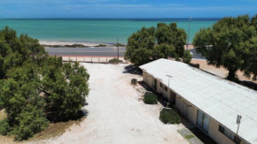 Wildsights Beach Units, Denham